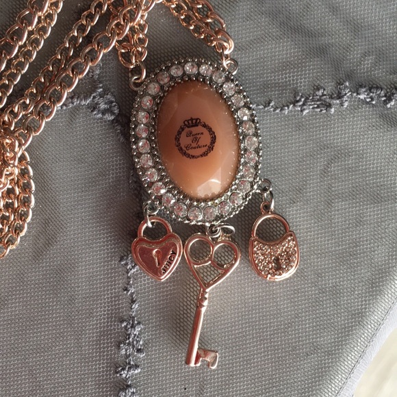 Long juicy necklace - Picture 2 of 3